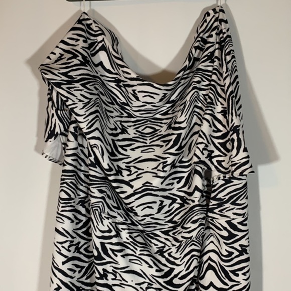 ASOS Curve Black & White Zebra Pencil Midi Dress NWT - Picture 6 of 12
